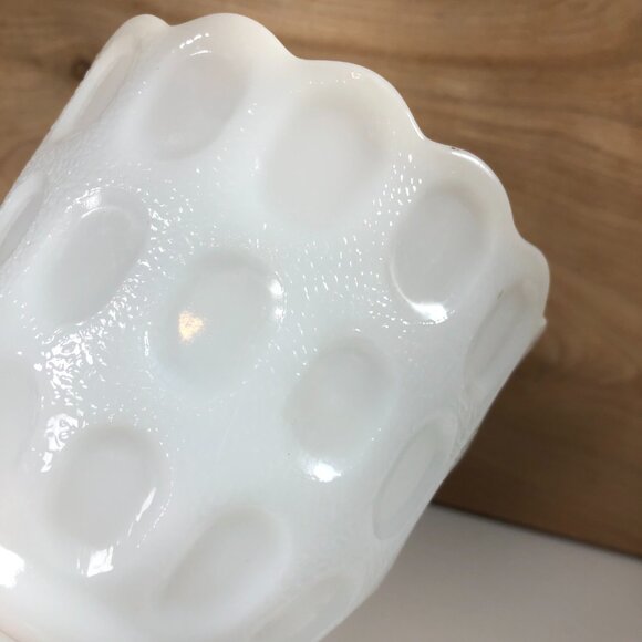 Vintage E O Brody Vase Milk Glass MCM Thumbprint Pedestal Planter 6" Tall M4200 - Picture 3 of 5
